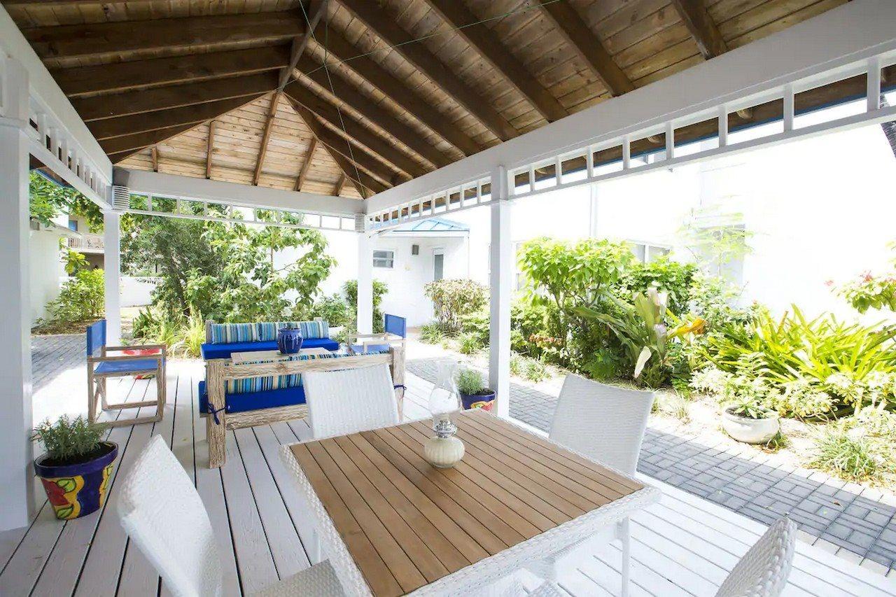Villas Of The Galleon Seven Mile Beach Exterior foto