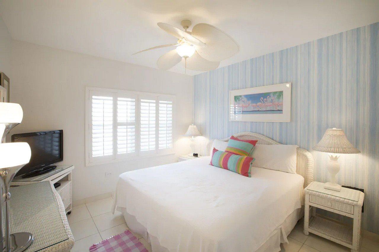 Villas Of The Galleon Seven Mile Beach Exterior foto