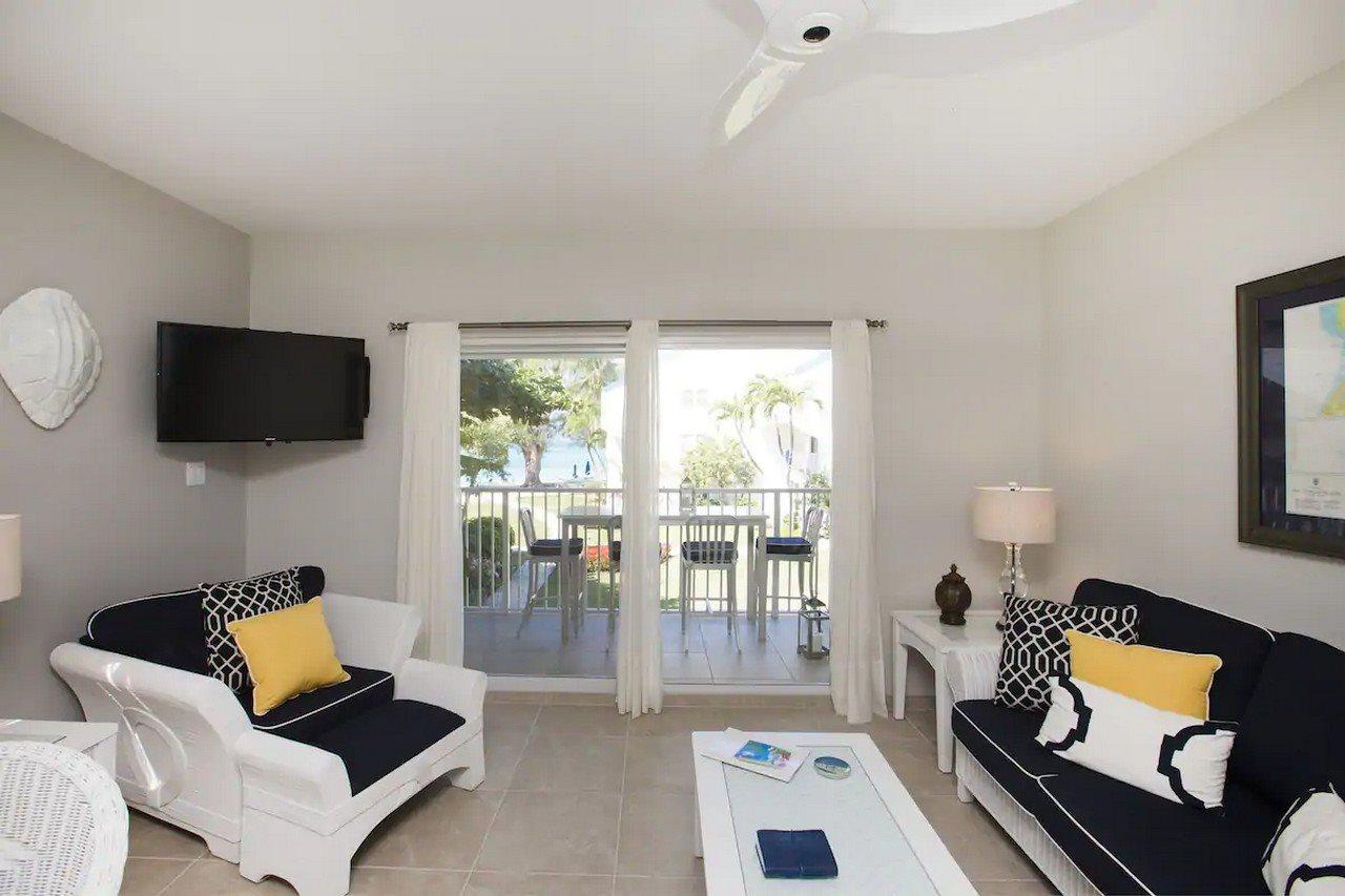 Villas Of The Galleon Seven Mile Beach Exterior foto