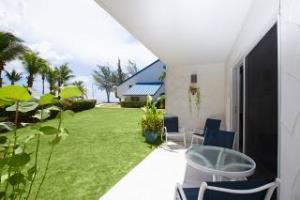 Villas Of The Galleon Seven Mile Beach Exterior foto