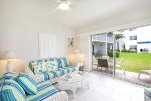 Villas Of The Galleon Seven Mile Beach Exterior foto
